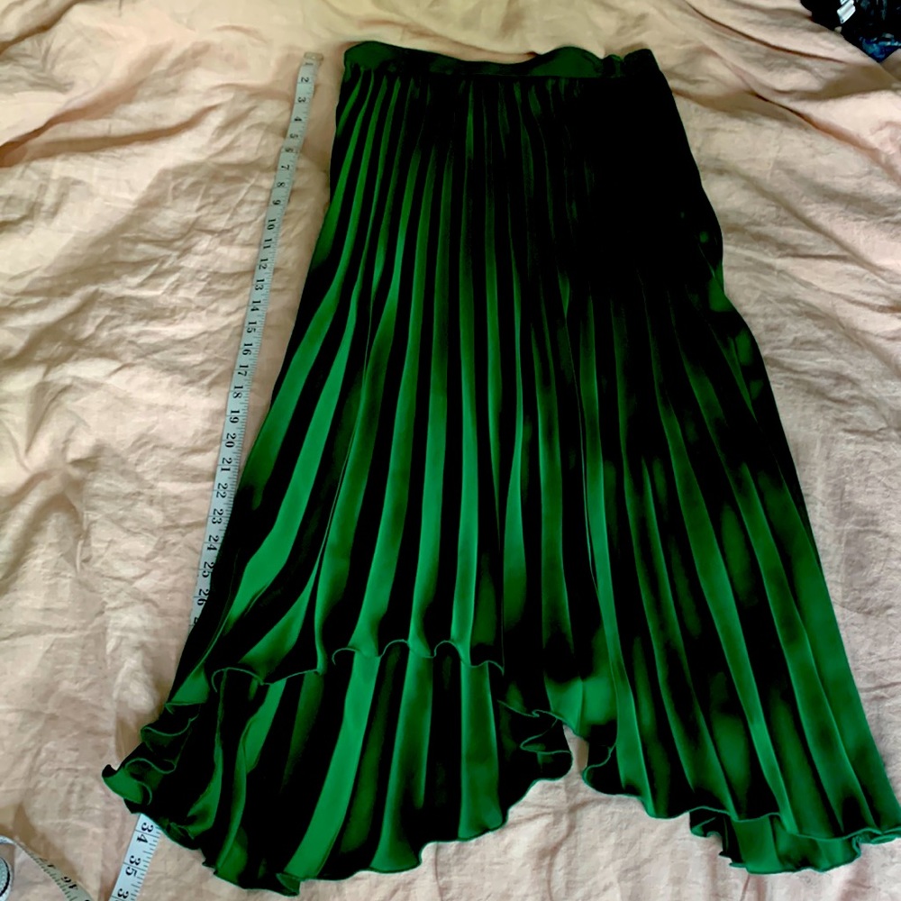 Banana Republic High-Low Pleated Midi Skirt in Emerald Green, size 4 or 6